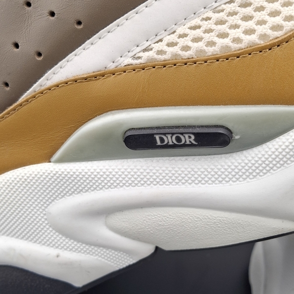 DIOR - Picture 9 of 10